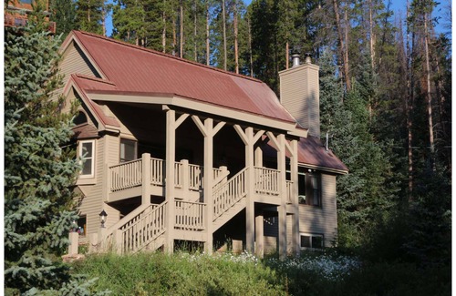 Breckenridge House | FALL SPECIAL - 199 or less per night. STAY CREEKSIDE just 5 min to BRECKENRIDGE