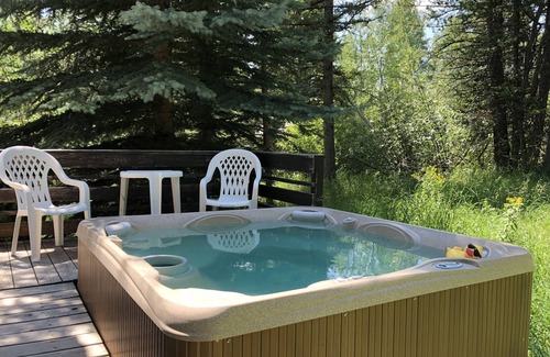 Teton Village Ski Chalet | Fall special! Christmas ! Available Fun Great room, Hot tub,PoolTable, Foosball