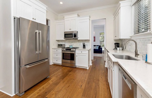 Demere Park House | Fall Special! Large family home with private pool!