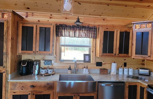Murphy Cabin | Fall Special/Legends Lookout Lodge/NEW CABIN/Family Friendly