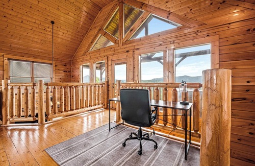 Gatlinburg - Pigeon Forge Cabin | Fall Specials - Amazing Mountain Views - Family and Pet Friendly!