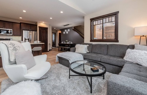 Mammoth Lakes House | Fall Stays Available! Upscale Townhome! Private Hot Tub! Across the Street From Canyon Lodge!