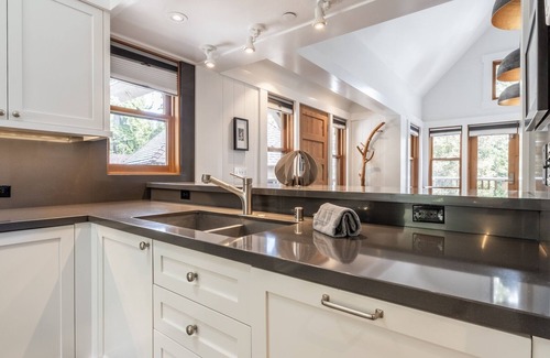 Homewood Cottage | Fall Stays Available! Near Lake and Ski Resort! Shared Fire Pit! Fireplace!