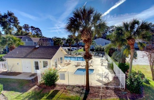 Demere Park Condo | Fall! The Best Time of Year! October - Christmas dates available but going Fast!