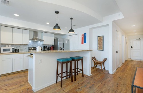 Mexico Beach Condo | Fall & Winter Getaway - Perfect Ocean Sunset Views with Pool & Sauna & Breakfast