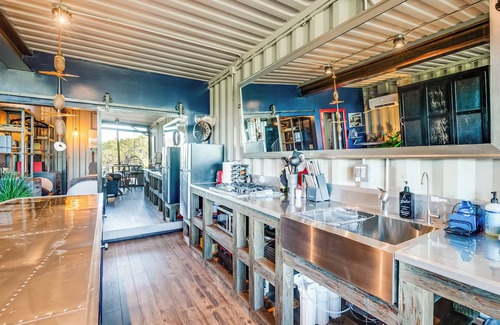 Fallbrook House | Fallbrook Airplane Home w/Fire Pit & Mtn Views!
