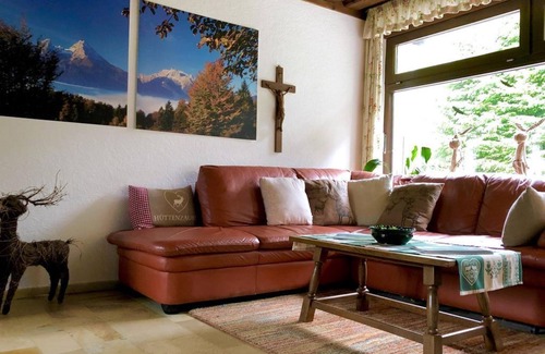 Lofer Bed & Breakfast | Familienappartement mit 1 Schlafzimmer und Terasse - Patricia, Haus