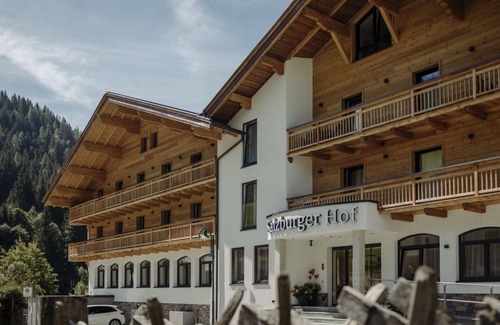 Dienten am Hochkoenig House | Familienzimmer mit Dusche od. Bad, 1-3 Nächte - Hotel Salzburger Hof