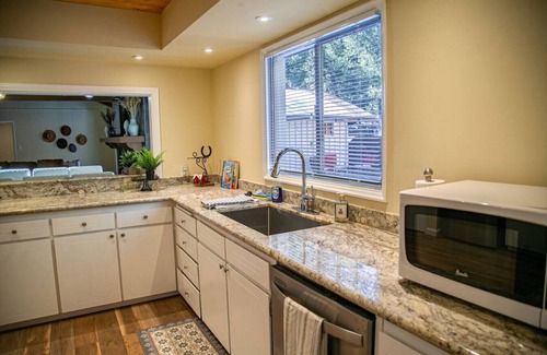 Idyllwild Apartment | Families love Comfort Tranquil Beauty Near All