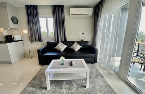 Kram Condo | Family 2 bedroom Seaview on Top floor