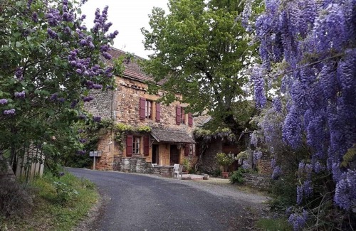 Frayssinet-le-Gelat House | Family and pet-friendly 3 bedroom rural retreat close to river Lot and vineyards
