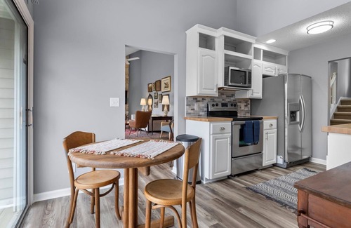 Pisgah Forest House | Family and Pet Friendly Mountain Home with a view. No Hurricane Damage