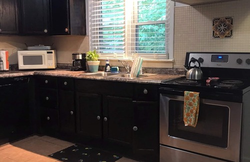 Ayden House | Family and pet friendly home near Greenville NC!3Br 2Ba 6 people better/hotels