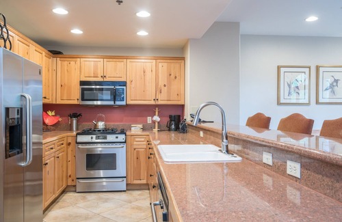 Mountain Village Condo | Family and Pet-Friendly 2-Bedroom Condo With Pool, Hot Tub, Fire Pit Access