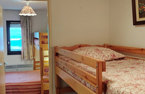 Prapoutel Apartment | Family apartment near slopes and ski school
