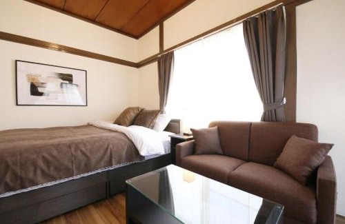 Kamiikebukuro Apartment | Family Base池袋 プロジェクター2台導入 子どもが喜ぶ大型2段ベッドあり 池袋駅東口より徒歩12分
