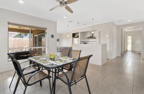 Rye House | Family Beach Escape Rye