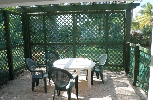 Great Exuma Apartment | FAMILY BEACHFRONT 1 bed 2 bath APT DIRECTLY on HOOPERS BAY