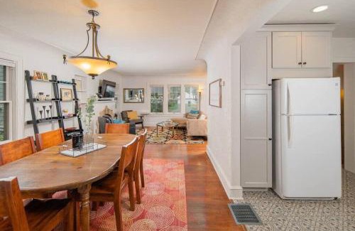 Appleton House | Family Brick House Charm - 4 br 3 bath