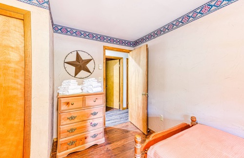 Sky Valley Cabin | Family Cabin w/Game Room, WiFi & Community Beach/Lake Access