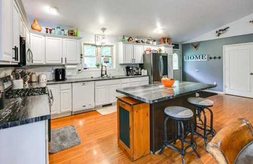 Wisconsin Dells House | Family Cabin with Hot Tub 10 Mi to The Dells!