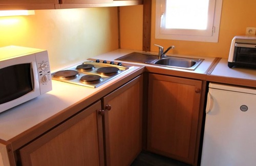 Treignat Cottage | Family chalet with terrace and camping activities