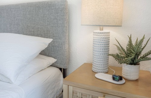 North Sarasota Cottage | Family Coastal Cottage, Work & Leisure, Downtown