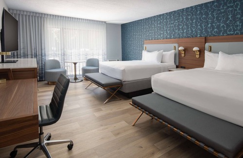 Port Angeles Hotel | Family Coastal Vacay in Red Lion Hotel Port Angeles Harbor! Fitness, Pool, Beach