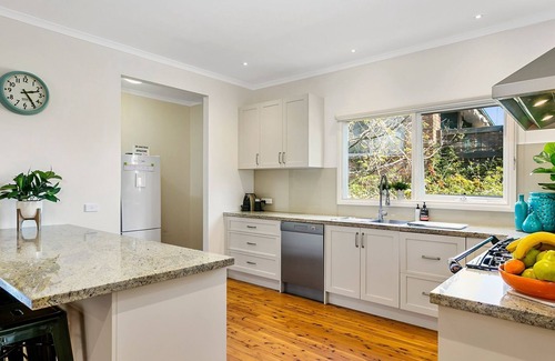 Mount Martha House | Family Comfort Near The Beach - Swimming Pool - Mount Martha