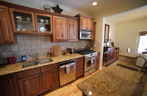 Driggs House | Family Condo on Ski Hill Road 12 minutes to Grand Targhee