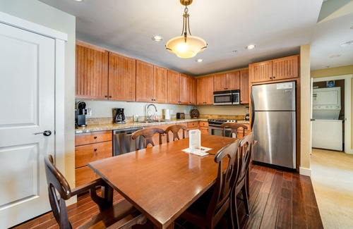 Silvercreek Condo | Family condo w/shared pool & hot tub/private washer/dryer, WiFi - near skiing