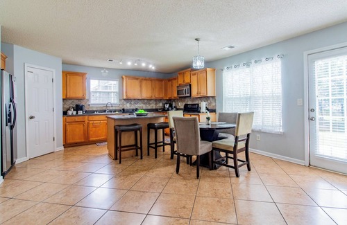 Douglasville House | Family & Corporate Friendly Home in Metro Atlanta