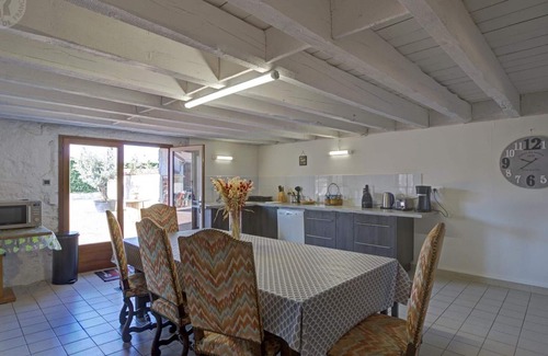 L'Hopital-le-Grand Cottage | Family Cottage with Jacuzzi and Pets Allowed in L'Hôpital-le-Grand