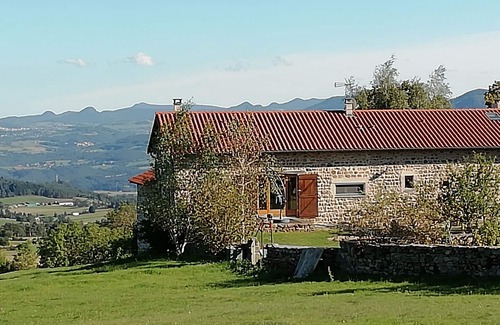 Roche-en-Regnier Cottage | Family cottage with terrace, enclosed garden and baby equipment in Roche-en-Régnier