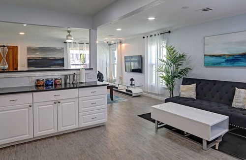 Oak Cliff House | Family Cottage in Dallas Bishop Arts - 4BR 6 BEDS