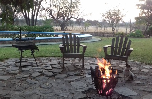 Grootfontein Other | Family Cottage with en suite bathroom and kitchenette