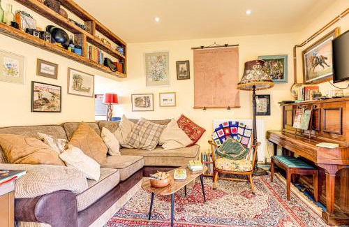 Scarborough House | Family Country Cottage with a private Valley View