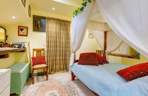 Scarborough House | Family Country Cottage with a private Valley View