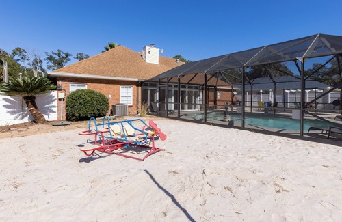Foley House | Family Daze- Private *Heated Pool, Beautiful, Spacious, Big Groups OK!