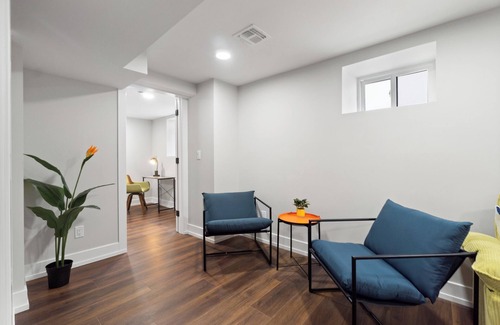 North Bergen Condo | Family Duplex Near NYC/2 Min Walk to Bus + Private Parking