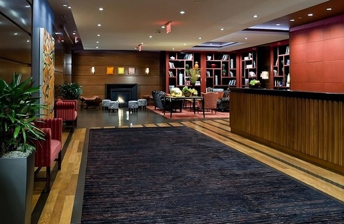 Government Center House | Family Escapade! 3 Classy Units, Minutes To Carson Beach & Boston Public Garden!