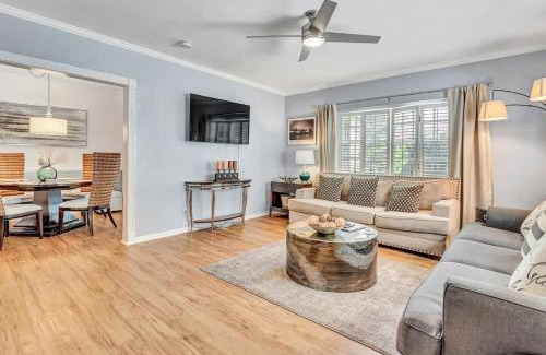 Victoria Park House | Family Escape 2BR Main plus 1BR Cottage Heated Pool