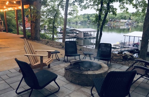 Gravois Mills House | Family favorite lakehouse in amazing cove with great dock and deep water!