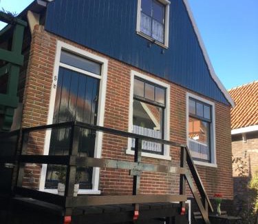 Volendam Apartment | Family fisherman's house Volendam