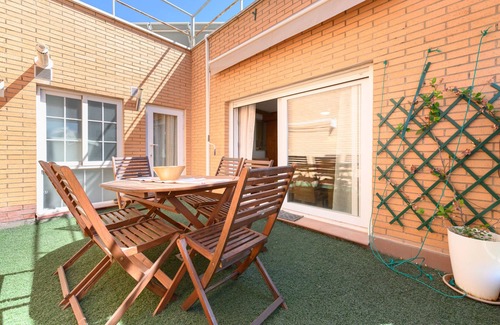 Villa de Vallecas Apartment | Family Flat with Terrace and Swimming Pool in Private Urbanisation- Madrid