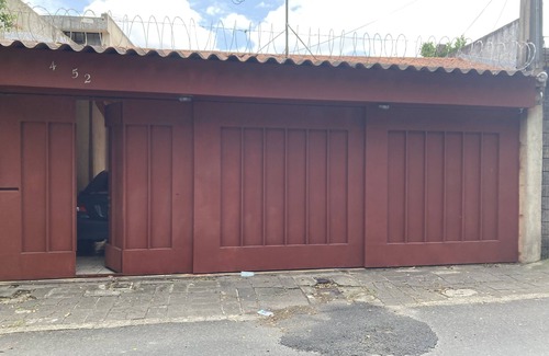 Zona 14 House | Family friendly accommodation with 12 beds, garage and garden in zona 14n