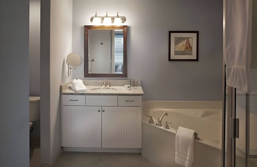 Palmetto Dunes Hotel | Family-Friendly Spot by Intracoastal Waterway with Balcony Views