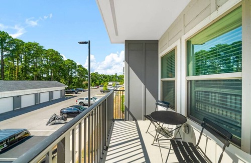 Upper Grand Lagoon Apartment | Family-Friendly 3-Bedroom Condo with Resort Pool