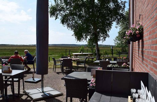 Nieuw-Haamstede Hotel | Family friendly escape | Delta Park Neeltje Jans, beach access & Nature trails
