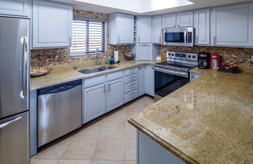 Lake Havasu City House | Family Friendly Oasis w/ Pool & BBQ